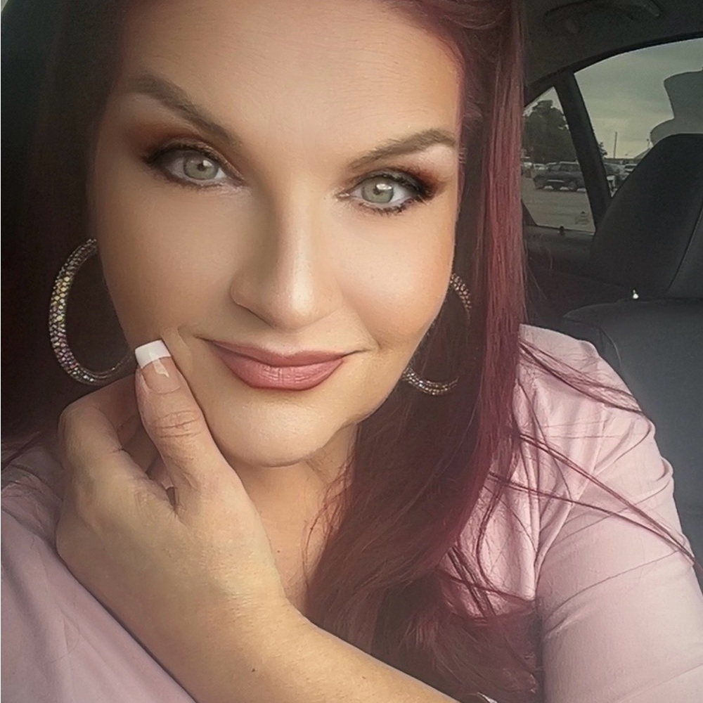 Meet your Posher, Traci